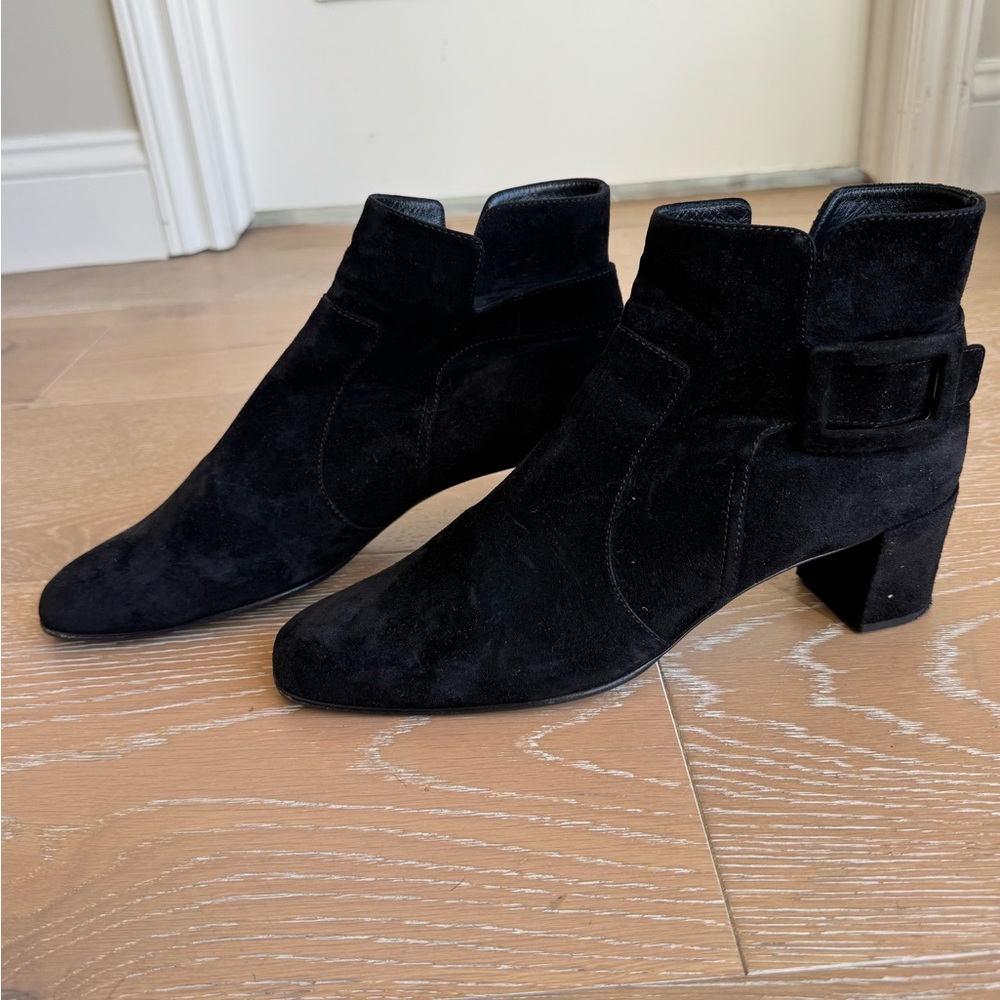 Roger Vivier Black Suede Boots